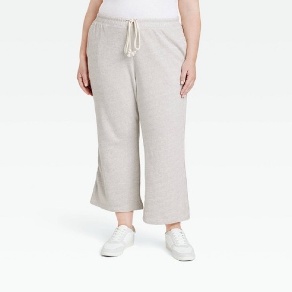 NEW PLUS SIZE Universal Thread Sweatpants - Picture 2 of 2